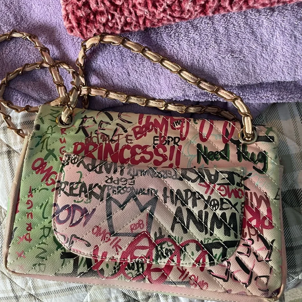 Purse - Picture 2 of 4